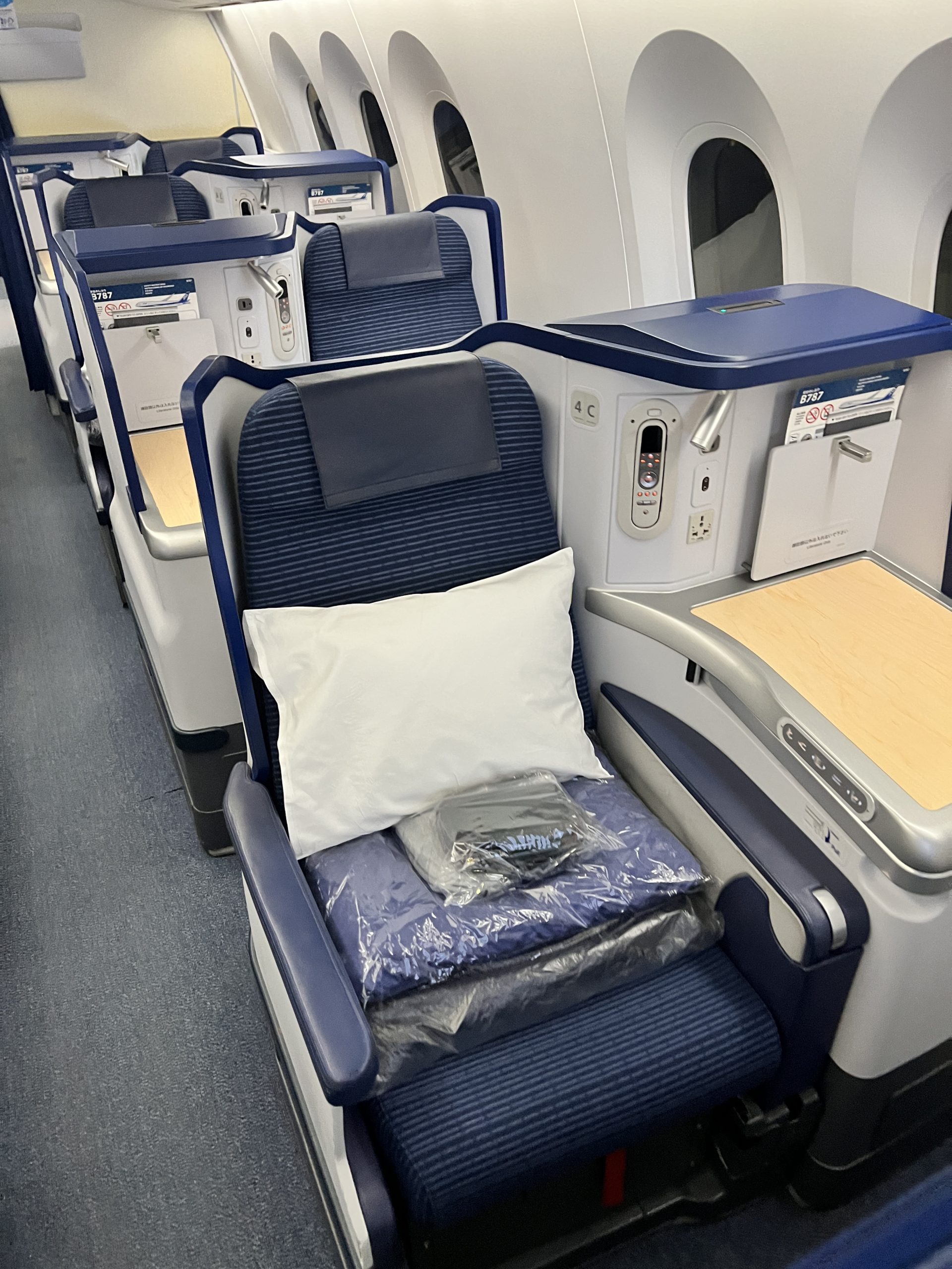 ANA Business Class Seats HND to SFO